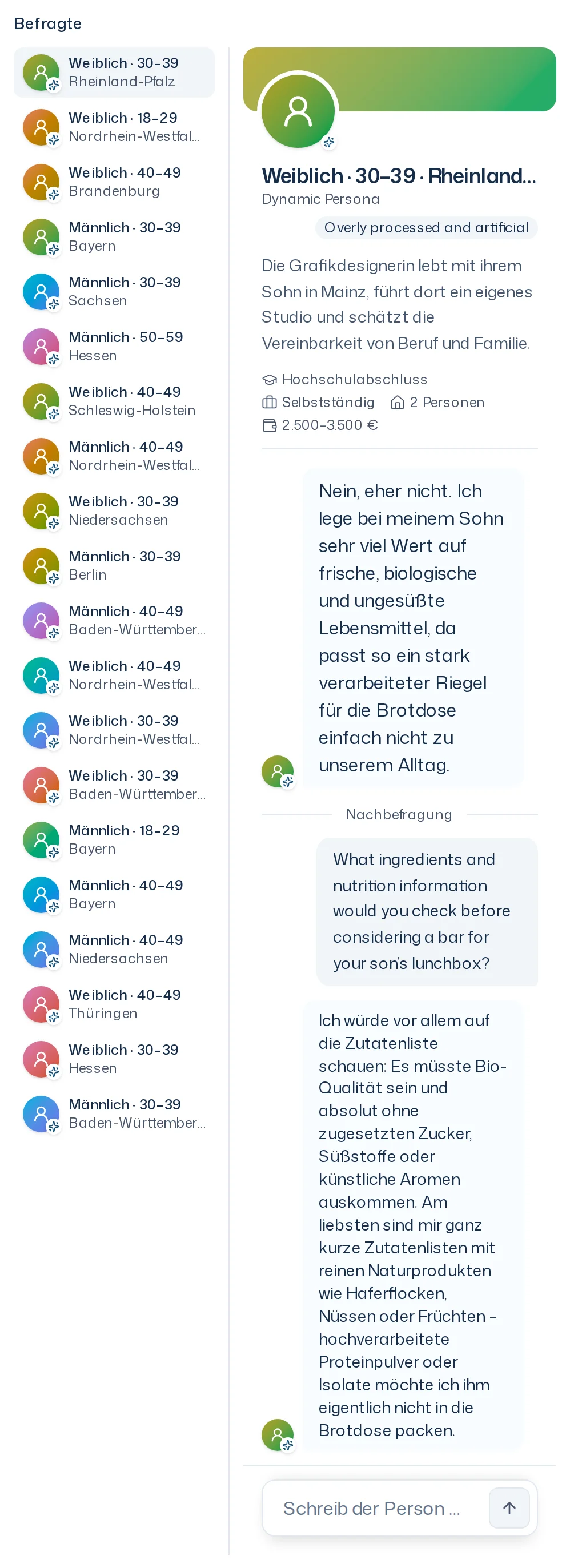 Bereich Befragte mit der Liste der Befragten, dem Profil einer Person, ihrer Antwort, darunter unter Nachbefragung eine Nachricht mit ihrer Antwort und das Eingabefeld